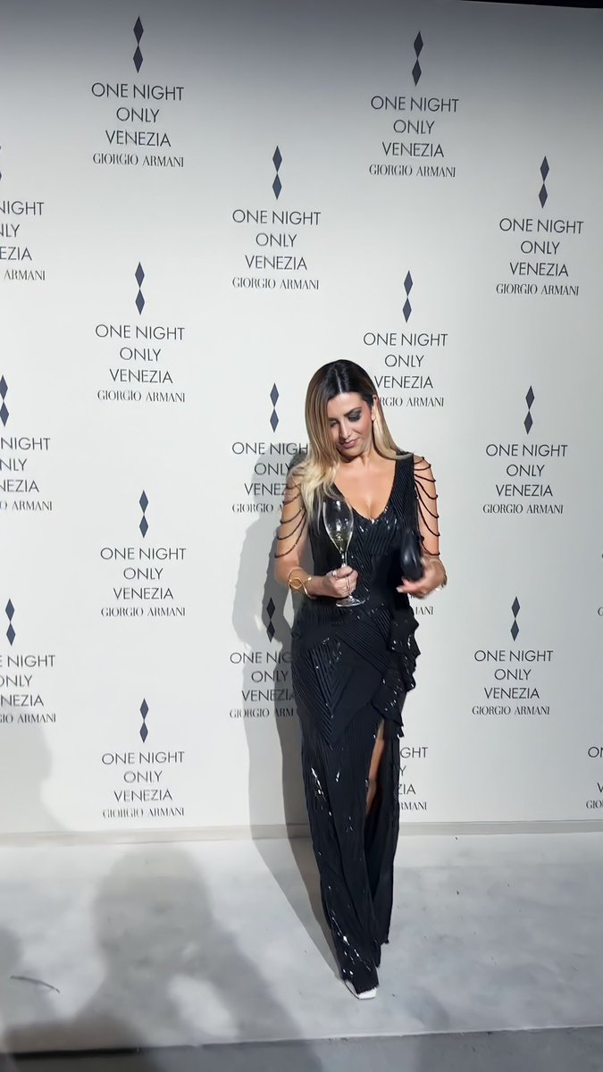 PolitiBarbara's tweet photo. #onlyonenight by @giorgioarmani in Venice ⭐️⭐️⭐️ https://t.co/Ia9spJwUmX
