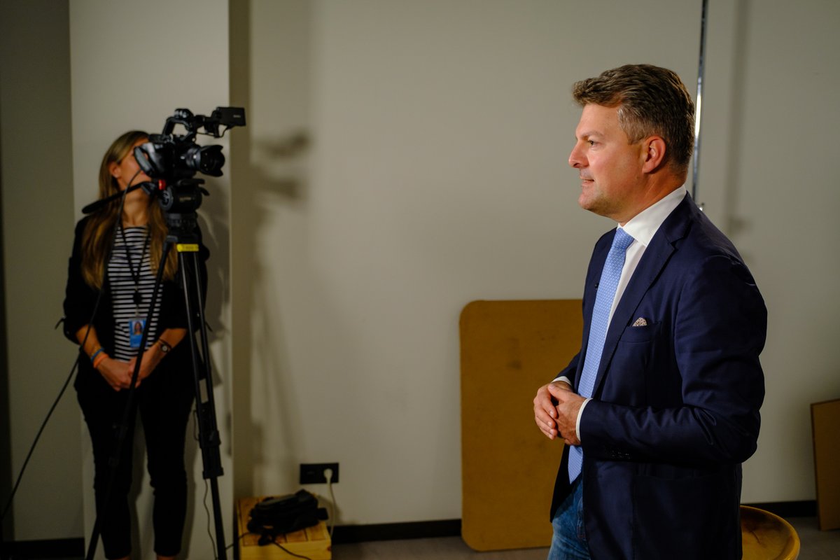 EPPGroup's tweet image. 💬 MEP @Andreas_Schwab’s take on the #SingleMarket30 and how it is the cornerstone of business &amp;amp; economy in the EU 🇪🇺. 

🚀The @EPPGroup s proud to be a driving force behind the European Single Market! 

📸View the full video: epp.group/wpucfu