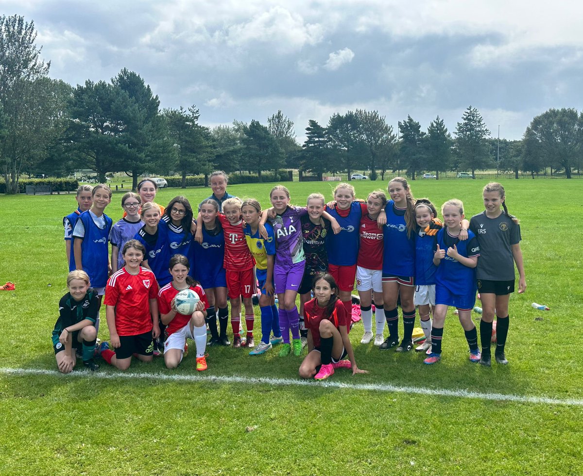 W14APS's tweet photo. So the girls football season starts today and the 🌞is finally here!
First year of competitive football. An amazing bunch of girls who if they try hard can achieve anything! Can’t wait 😄#Taly #Cup https://t.co/3OQCTTszAH