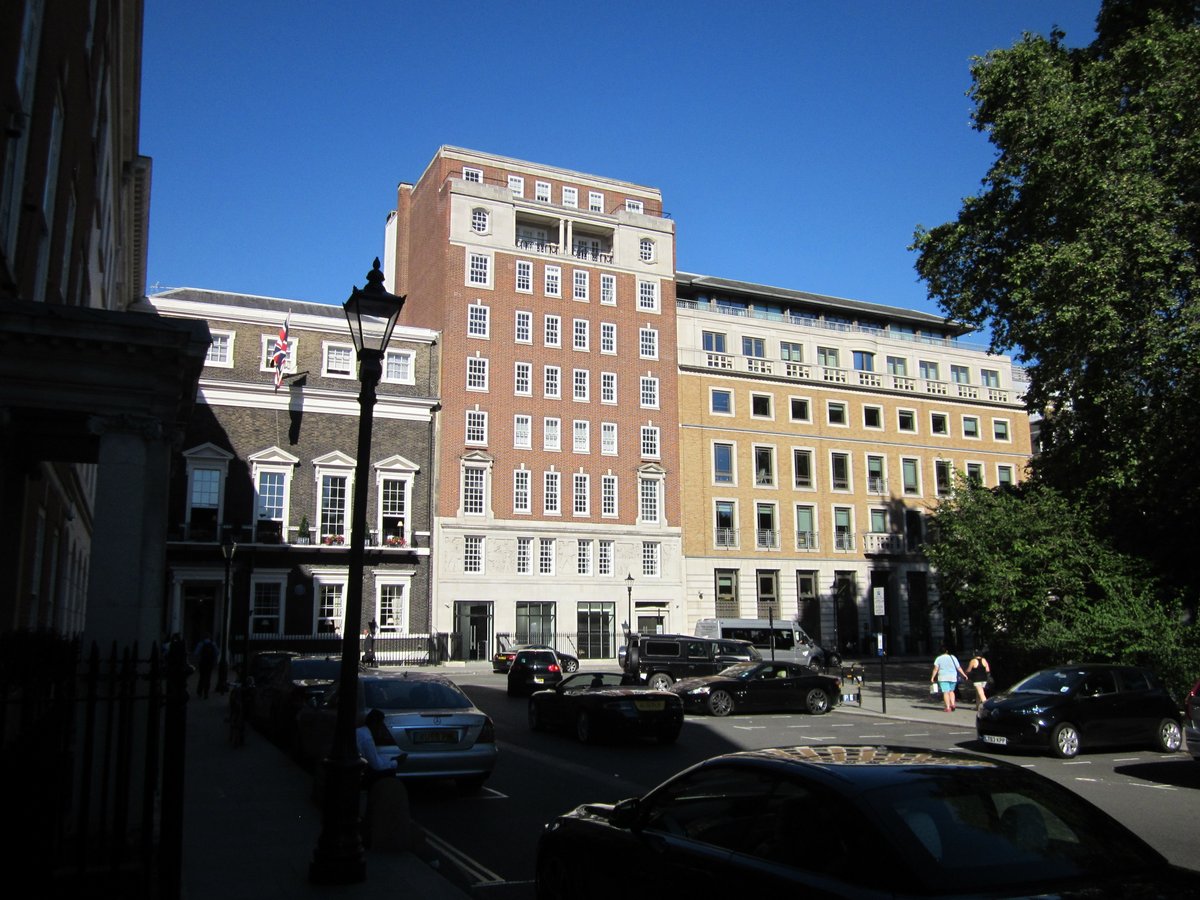 MikeBlowLamp's tweet photo. @JenMedBkReviews @Matt_Johnson_UK But you don’t get "the whole truth and nothing but the truth".

The book is a 'pup'.

The truth, people &amp; a very tall building are missing.

#WPCYvonneFletcher #PoliceFamily #London #NoOrdinaryDay
@metpoliceuk @MetCC @WorcesterCops @WMerciaPolice
@MPSHeritage @AlJazeera https://t.co/ABHyaDVnzU