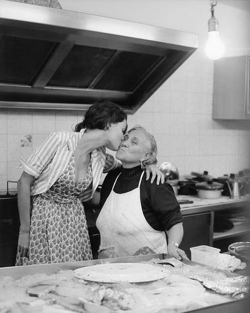NostosHove's tweet photo. Launching our latest community support initiative 

Γιαγια’ς (grandmother’s) Corner 

We are invoking the community spirit of sharing food and life around the communal ovens that permeated Greece after WW2!

We are dusting off Γιαγιά’ς recipe book and partnering with the amazing Oanh from Returnware, a reusable container service, to offer our community healthy, traditional homemade food!

Every day we will cook for our community, our staff and their families a traditional, healthy, fresh meal that can be taken away on a returnware container from as little as £7!

Why?

🧿 We want to help our community through the cost of living crisis.

🧿 We want to help our planet by reducing single use packaging.

🧿 We want to promote healthy homemade food.

🧿 We want to connect with our past and share these recipes with everyone.

🧿 We want to be a purpose led business and hopefully inspire others.

#greekfood #visitbrighton #greece🇬🇷 #brighton #hove #healthyfood #restaurantbrighton #foodstagram #foodporn #foodphotography #foodblogger #eathealthy #instafood #foodgasm #foodpics #foodie #healthyeating #thisisBrighton #hoveactually #brightonblogger #vegetarianrecipes #healthyfood #nostos #hoverestaurant #brightonfood #brightonrestaurant #awardwinning