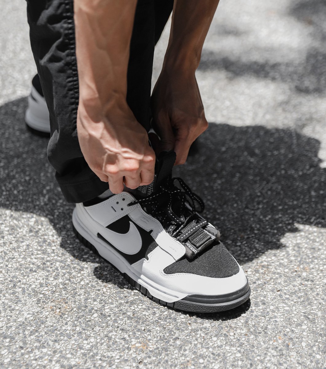 CaminoTV's tweet photo. La Dunk Low Jumbo Reverse Panda à 130€ 🐼

https://t.co/uSSdE7RcY6 https://t.co/NtdHyFYVwh
