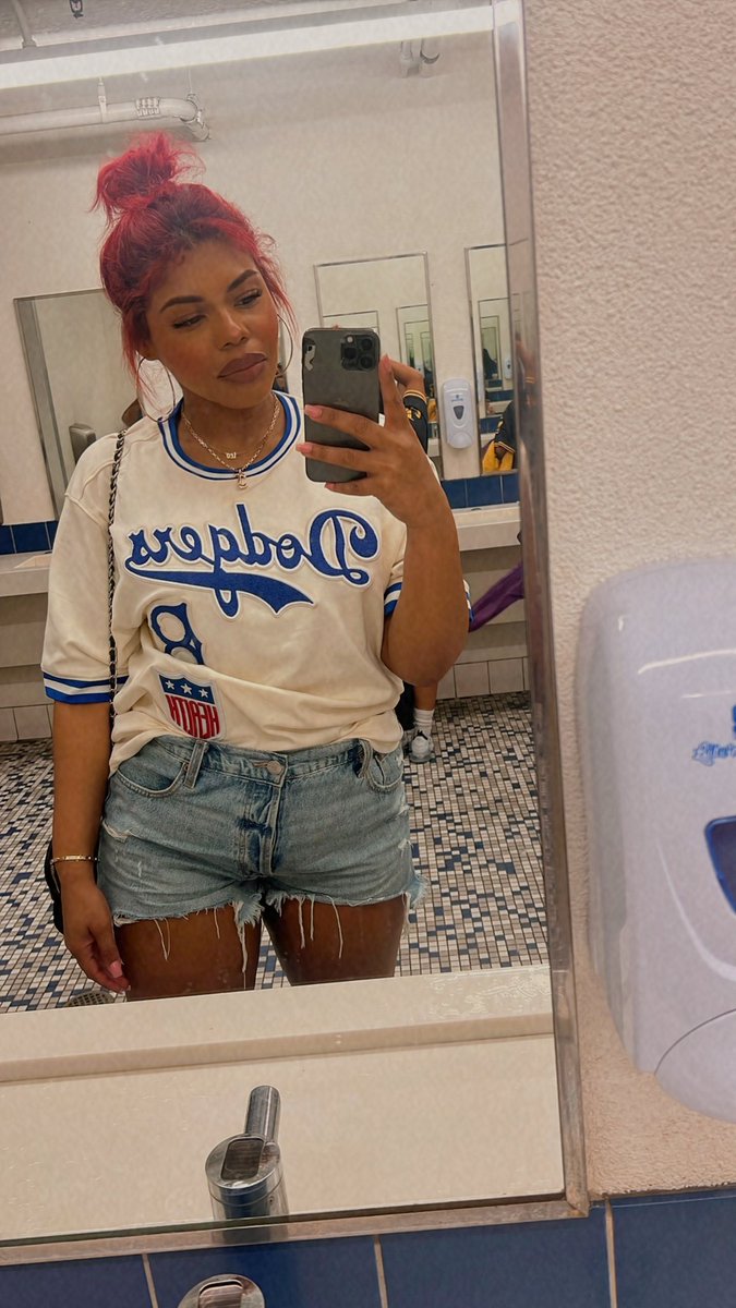 Valeriassworld's tweet photo. 💙⚾️ https://t.co/moncSudrTZ
