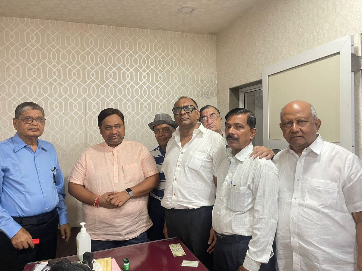 sandeeppatel58's tweet photo. Attended medical and blood donation camp well organised by tapobhoomi prerna welfare foundation in jawahar nagar. https://t.co/Bj7wU1IsUF