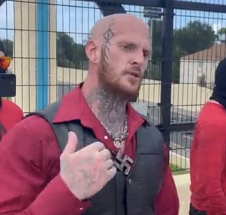 Saw this guy at the markets today yelling at Chris Hipkins…