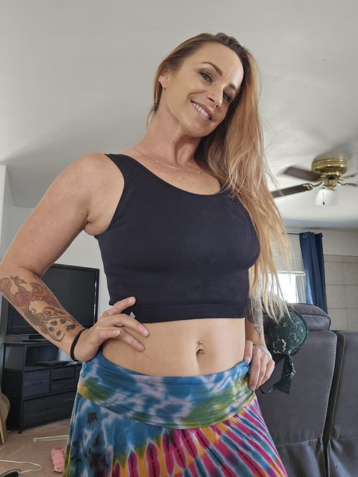 Cus I hear ya'll miss my face lol https://t.co/cE0rgEAef8<a href="/tag/realloyalfans"class="tags"><span>#realloyalfans</span></a>