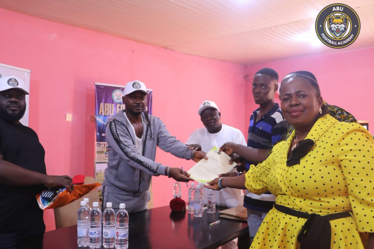 onitshagra's tweet photo. ABU FOOTBALL ACADEMY SIGNS MEMORANDUM OF UNDERSTANDING WITH PLAYERS IN THE PRESENCE OF PARENTS/GUARDIANS https://t.co/CxKVdJ736K
