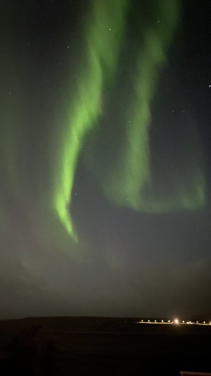 steformicola's tweet photo. finally… my first northern lights! https://t.co/RUImB40cQV