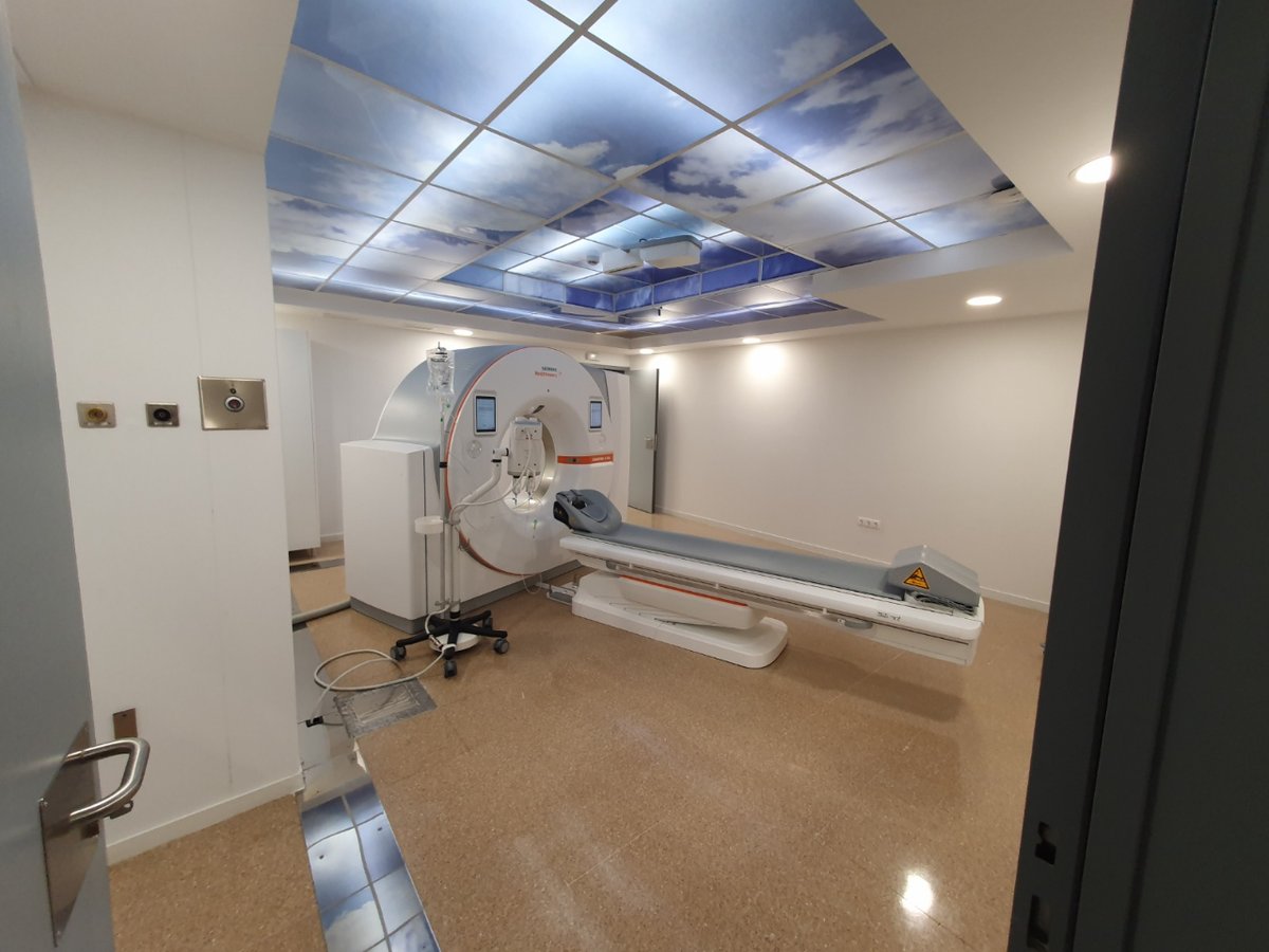 Hospital Universitario Reina Sofía tweet media