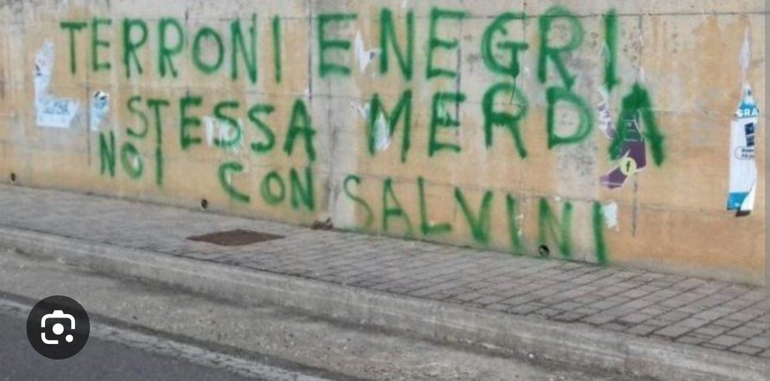 CarloUlivi's tweet photo. @LegaSalvini E ti pareva non fosse ad una:
Festa
Sagra
Vinitaly
Salsiccie
Birra
Polenta
#Papponi
#Parassiti
#Lega e 49 milioni
Fomentatori d'odio
Io non dimentico
Terroni
Rom
Gay
Neri
Ecc
Vi tenete in piedi con l'odio dei minus
Al sud state sostituendo Silvio?
Dell'Utri, è in Lega ora? https://t.co/TfbE0zBHbX
