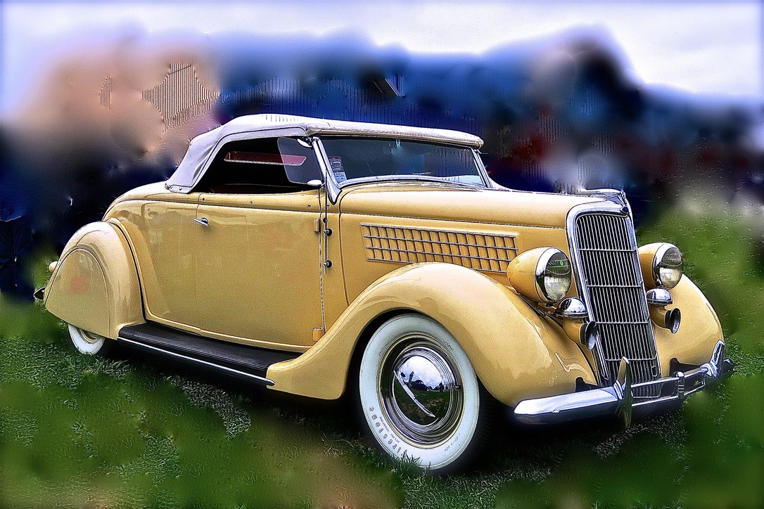 CarManToday's tweet photo. 1935 Ford roadster at the Lonestar Round Up custom car show in Austin, Texas. 🇺🇸
#lonestarroundup #35ford #fordroadster https://t.co/CYCnuQk3EF
