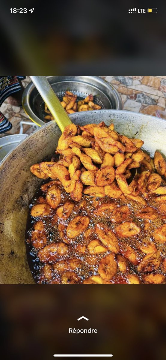 AminaAmadou17's tweet photo. Bonjour!
J’aimerais vous rappellez encore une dernière fois que « Alloco est doux que Frites ». Ceci étant fait fructueuse journée à vous😌🚶🏾♀️
#teamalloco
#foodlovers https://t.co/xy6YdFhOP6
