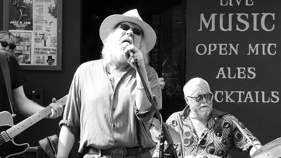 Live at lunchtime today it's Peter &amp; The Wolves.

Pete Coggins, who you will remember as a Soul Ingredient  can naturally turn those pipes round to the Blues too, who's even to say it's different music? Not me. Anyway, one class act…

Sunshine music, beer and The Pizza Bike!