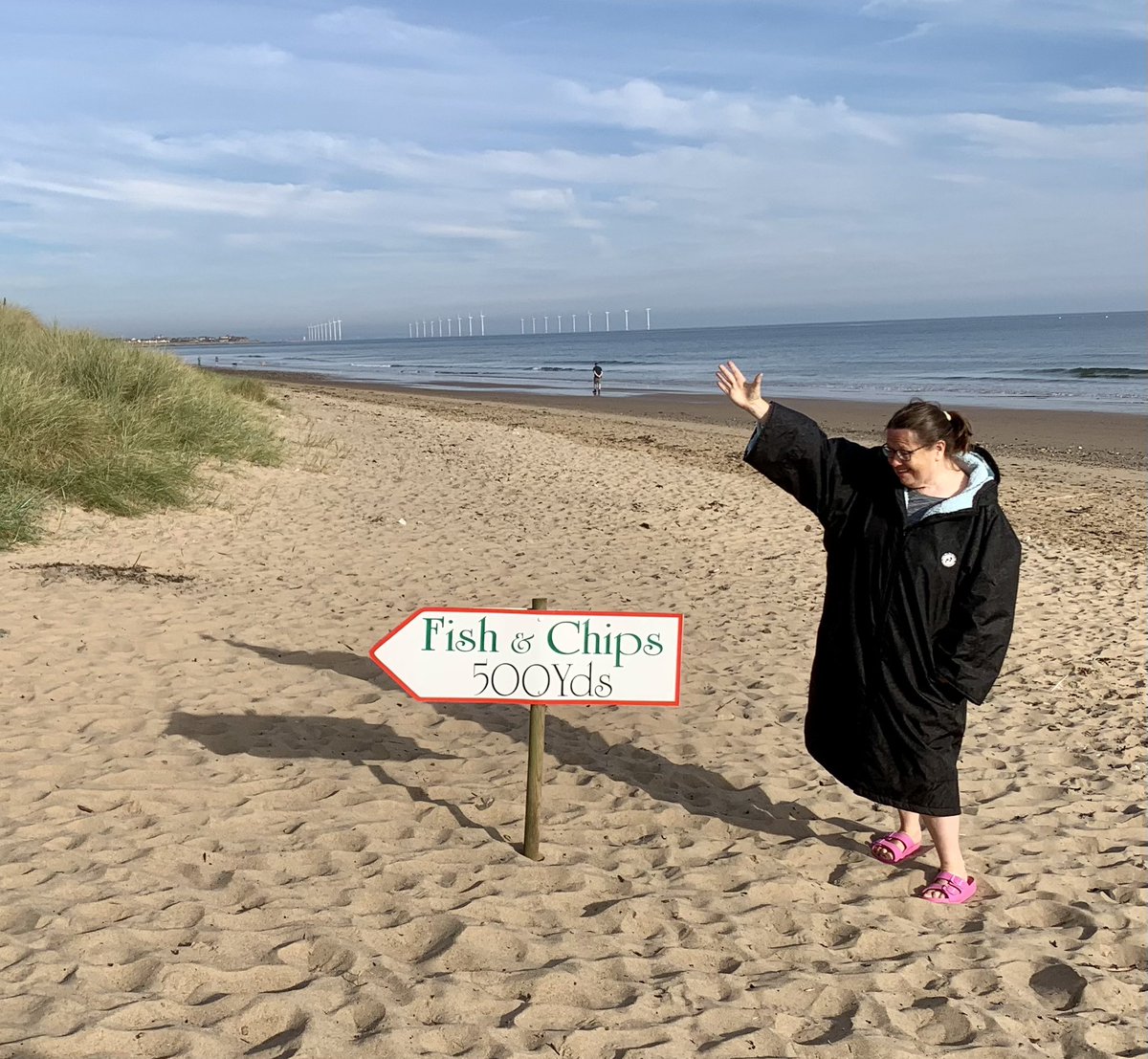 jaq421's tweet image. #strangestfinds A morning swim with a fish &amp;amp; chip breakfast !!!