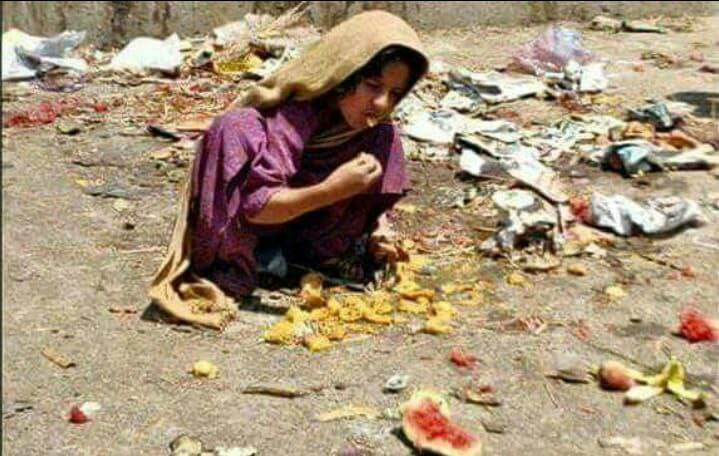 فاقہ کشوں کو کیسے رلاتی ہے زندگی۔ آسائیشوں میں پلتے بدن کو خبر کہاں....

💞💞💞💞💞💞💞💞💞💞💞