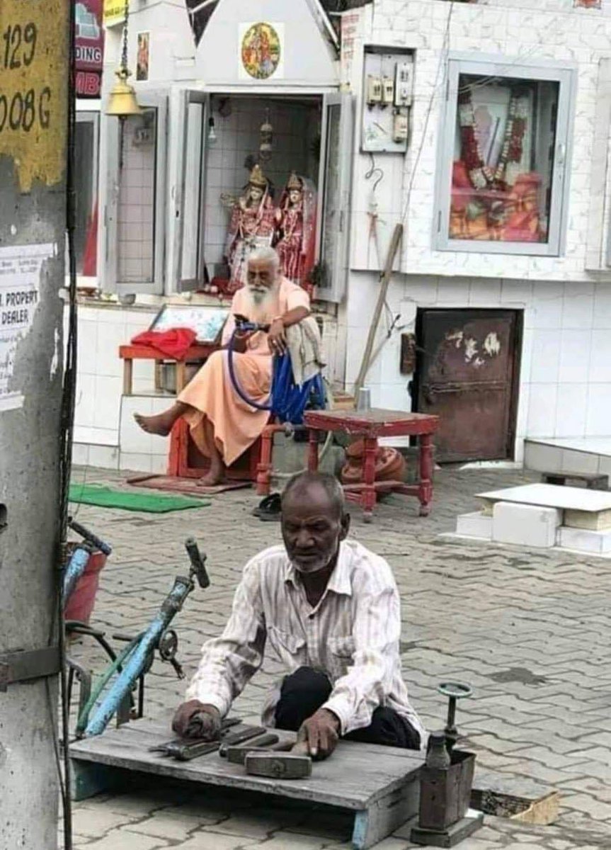 ambedkariteIND's tweet photo. Is this Santana Dharma or something else ? https://t.co/akJxzRb6Ob