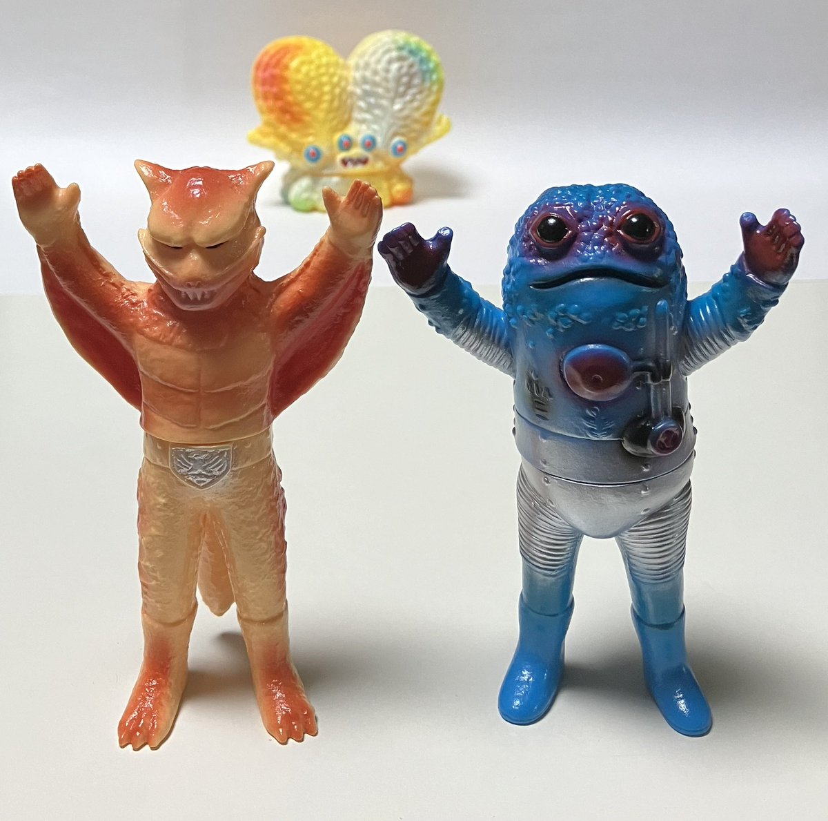 Fuusen_Gumtaro's tweet photo. “ばんざいミニソフビ” コレクション

ムササビードルとガマボイラー

#medicomtoy #メディコムトイ #仮面ライダー #仮面ライダーV3 #sofvitokyo #tagora #gumtaro https://t.co/8sBG5pT0nw