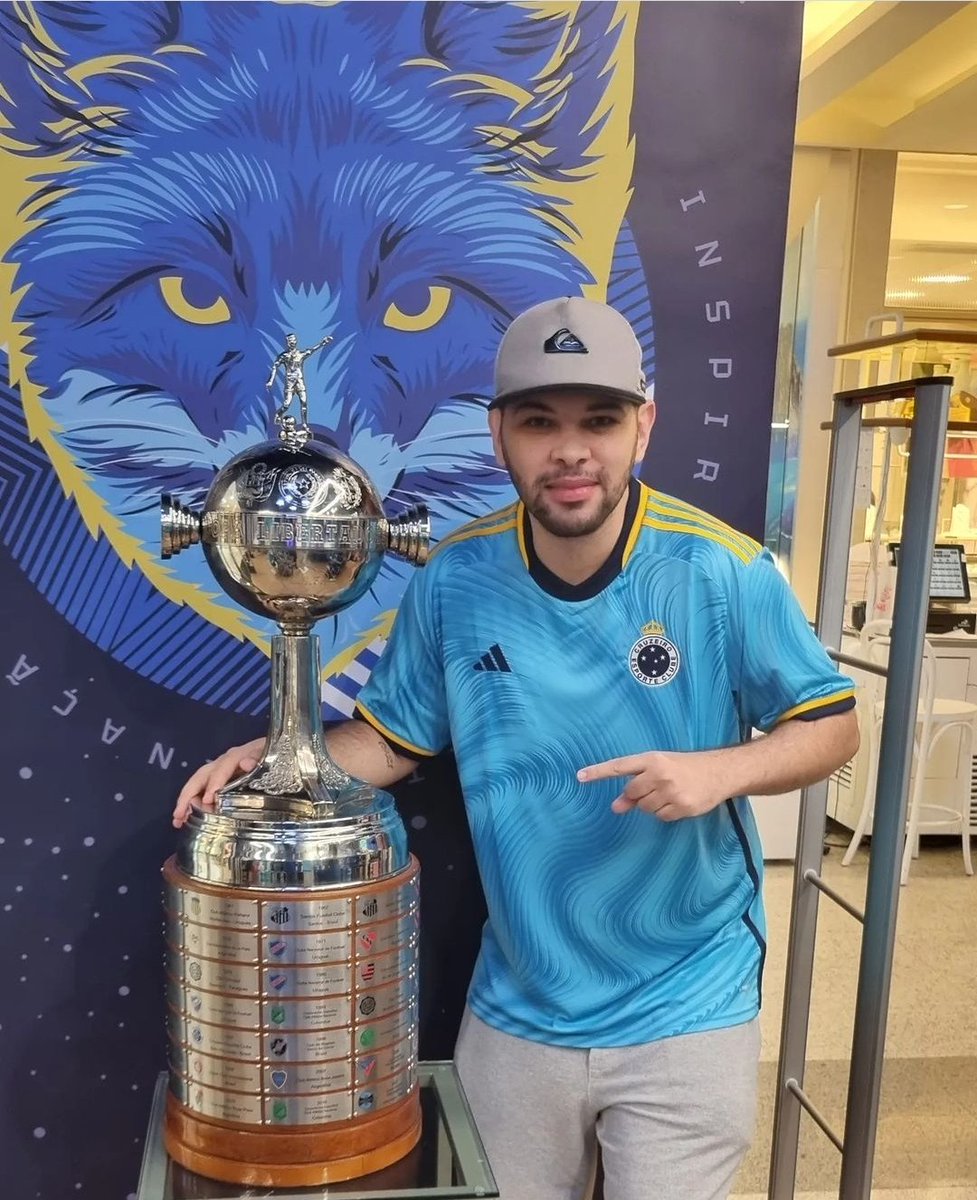 Moises_cec's tweet photo. #DiaDeCruzeiro
#HojeTemCruzeiro 
Camisa 3 Cruzeiro 💙🦊 https://t.co/kSpcEzHCXY