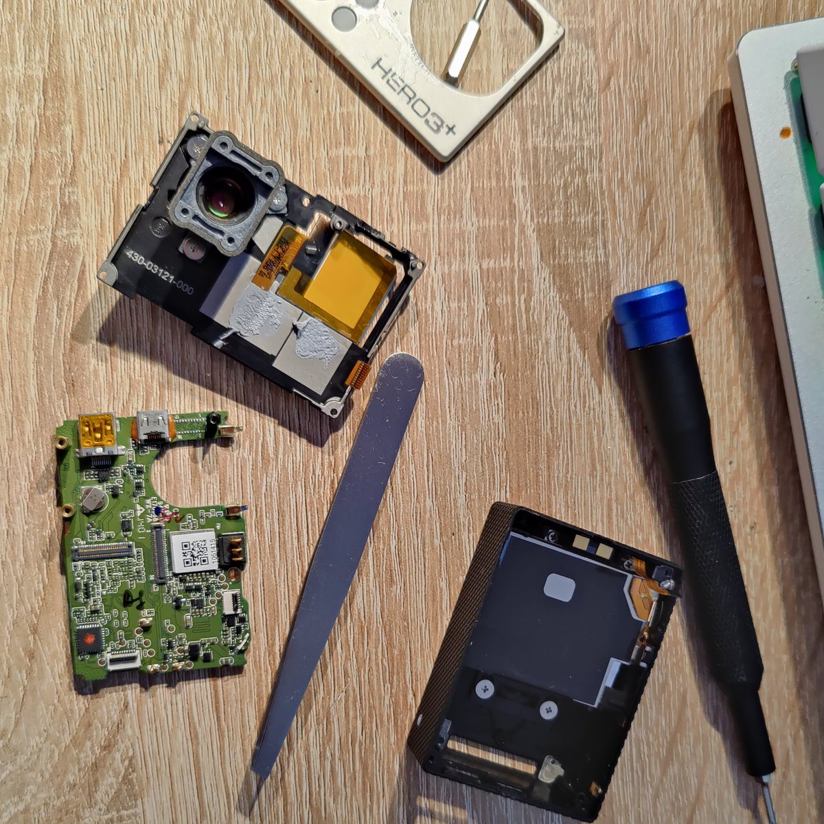 PoppuIRL's tweet photo. Rest in peace to my GoPro of 6 years. The charging port has stopped working and I need to buy a $19.99 motherboard replacement Because the port is too complicated to replace

😭😭😭 https://t.co/qcNc681Kj3