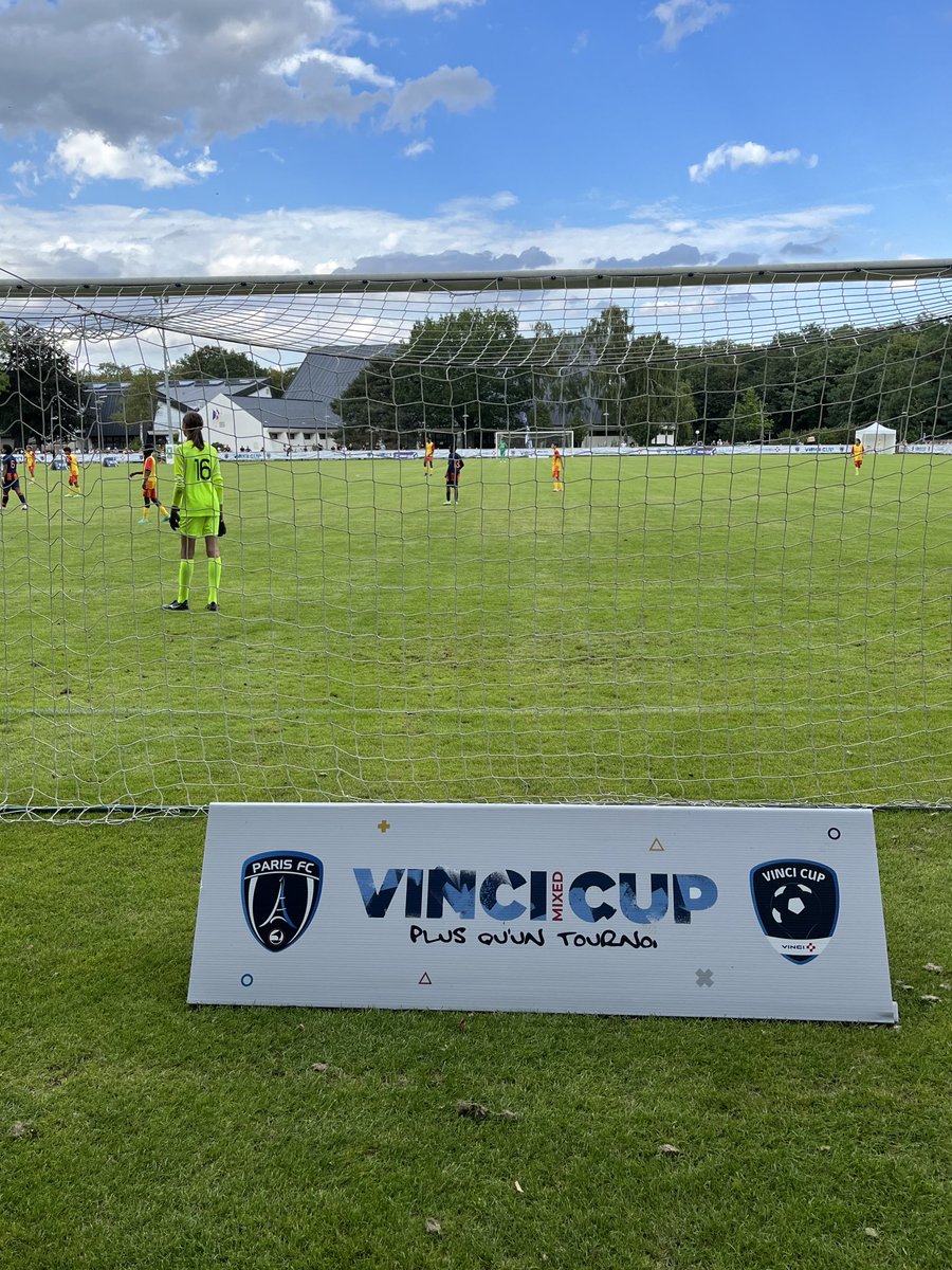 Coupe de foot des moins de 15 ans organisée par ⁦<a href="/VINCI/">VINCI</a>⁩ au stade Marcel Bec de ⁦<a href="/VilledeMeudon/">Ville de Meudon</a>. Un vrai moment de partage et de bonne humeur,