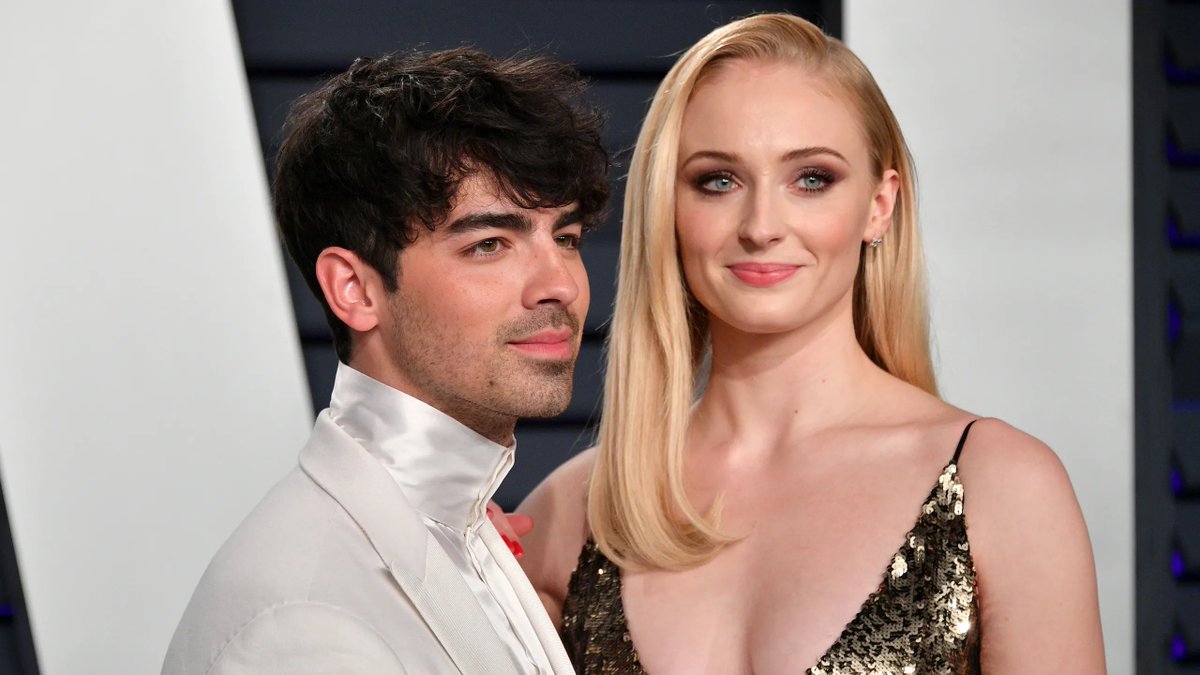 PopBase's tweet photo. Joe Jonas and Sophie Turner have been separated for 6 months and are heading toward divorce, TMZ reports. https://t.co/C4ZC2xCX3m