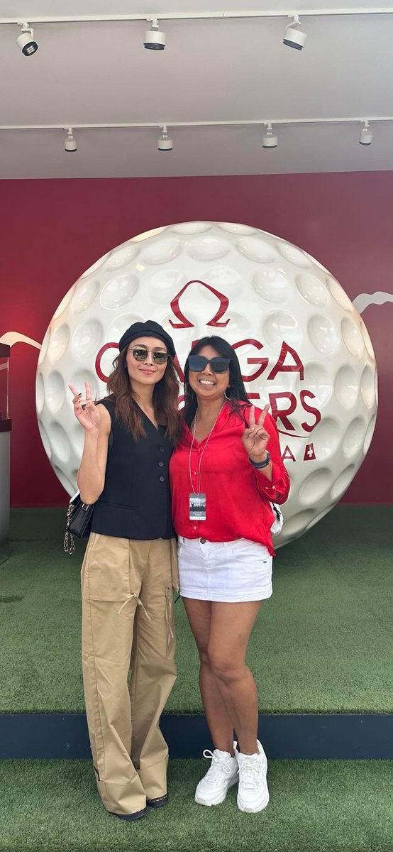 KCMBBulletin's tweet image. #KathNiel at the #OMEGAEuropeanMasters in Switzerland with Ms. Flo Soriano

@bernardokath 
@imdanielpadilla