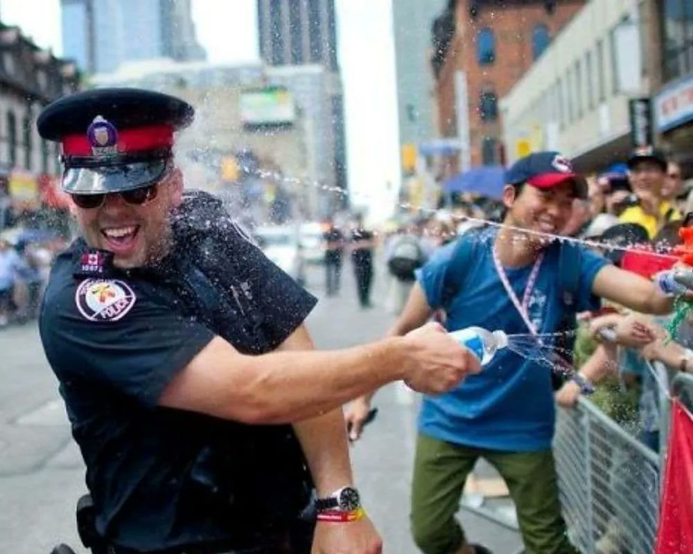 Citizens of Earth: #Canada needs more water fights!