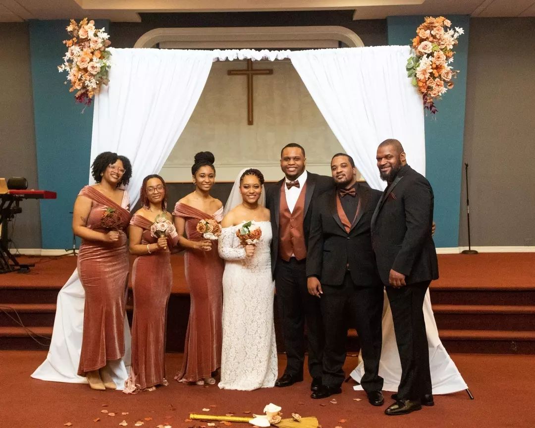 😍 Love is in the air! Our beautiful clients, glowing with happiness, strike a pose under the wedding arch and we couldn't be happier for them! 🤩

Photo: Client Submission
Rentals: RentMyWedding