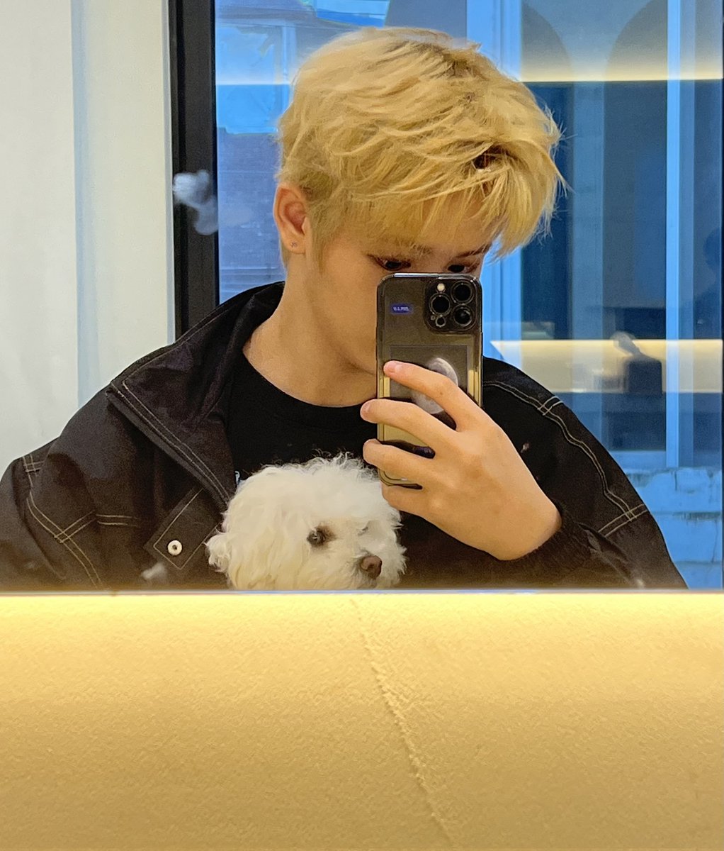 🖼🫂📝║03.09.2023

《 Post de chiot 》

✎ #MUNJUNGHYUN #EVNNE #EVNNEJUNGHYUN #이븐 #문정현 #shinebright_evnne