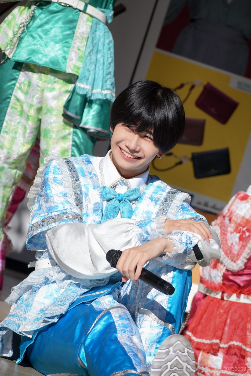 nmp3x3s's tweet photo. 230903 ちあぼ🎈
#にじぱれ #NiziIROぱれっと https://t.co/d6HVTNrK9U