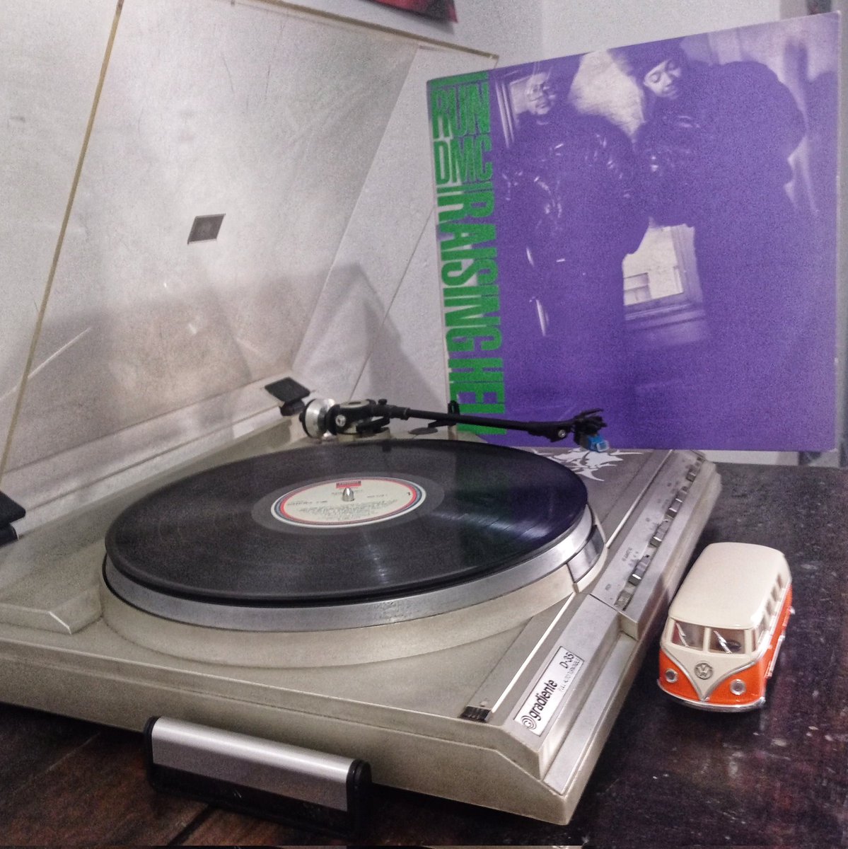 RogerioRocker's tweet image. Run-DMC – Raising Hell #vinil #LondonRecords #id8280181 #Polygram #Fonobrás #ProfileRecords #tambémemmusicassete #stereo #sérielilás #vinyl #vinylpost #vinylcollection #vinylcollector #discoécultura #lps #longplays #tocadiscos #gradiente #d35 #gs11 #HipHop
instagram.com/p/Cwu4EFXAnzK/…