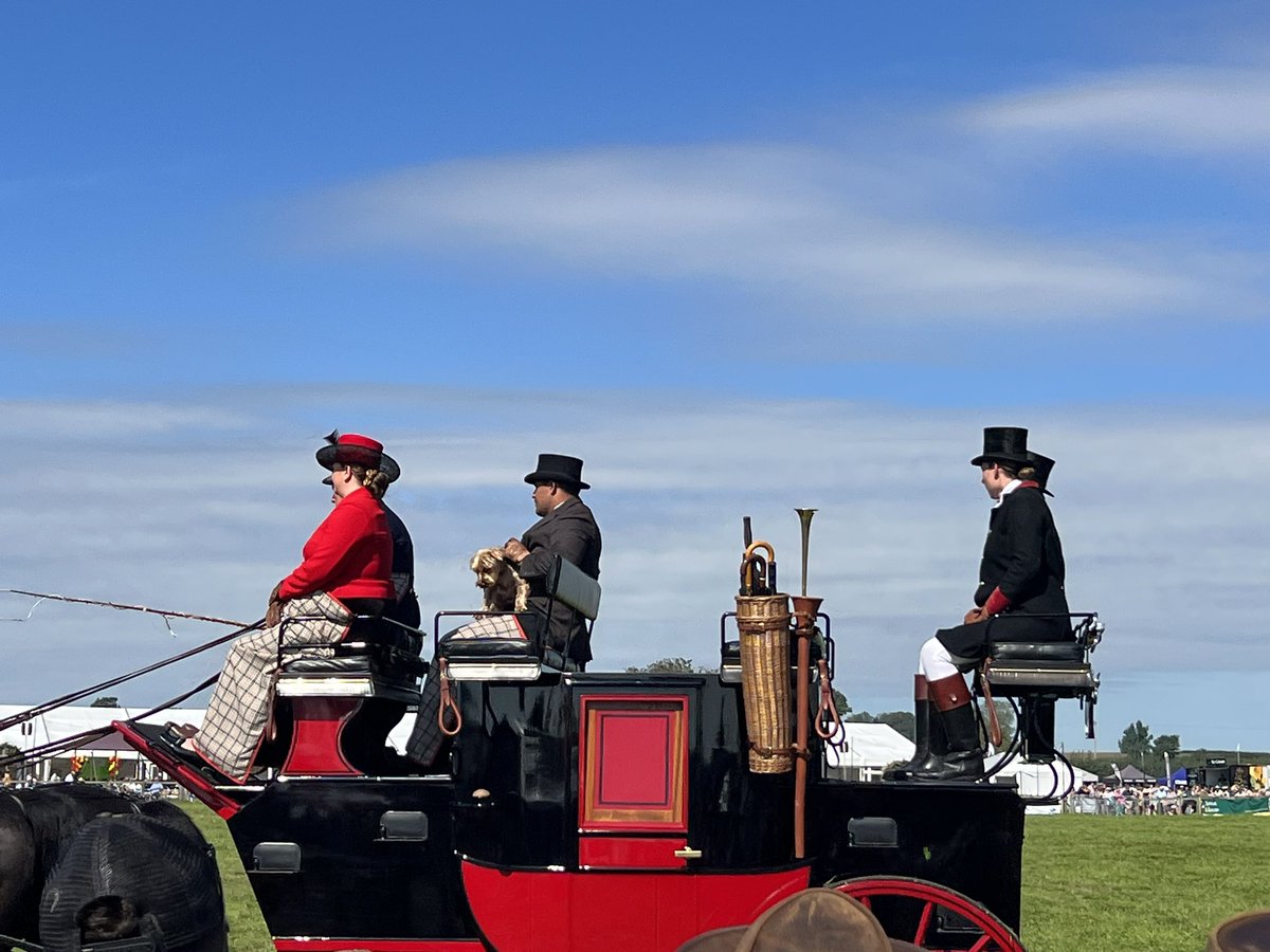 Vertiworks's tweet photo. What a fantastic day @DorsetCShow ! Beautiful weather, a great show, perfect. Lovely to meet a few of our clients too https://t.co/3lukIFNW9i