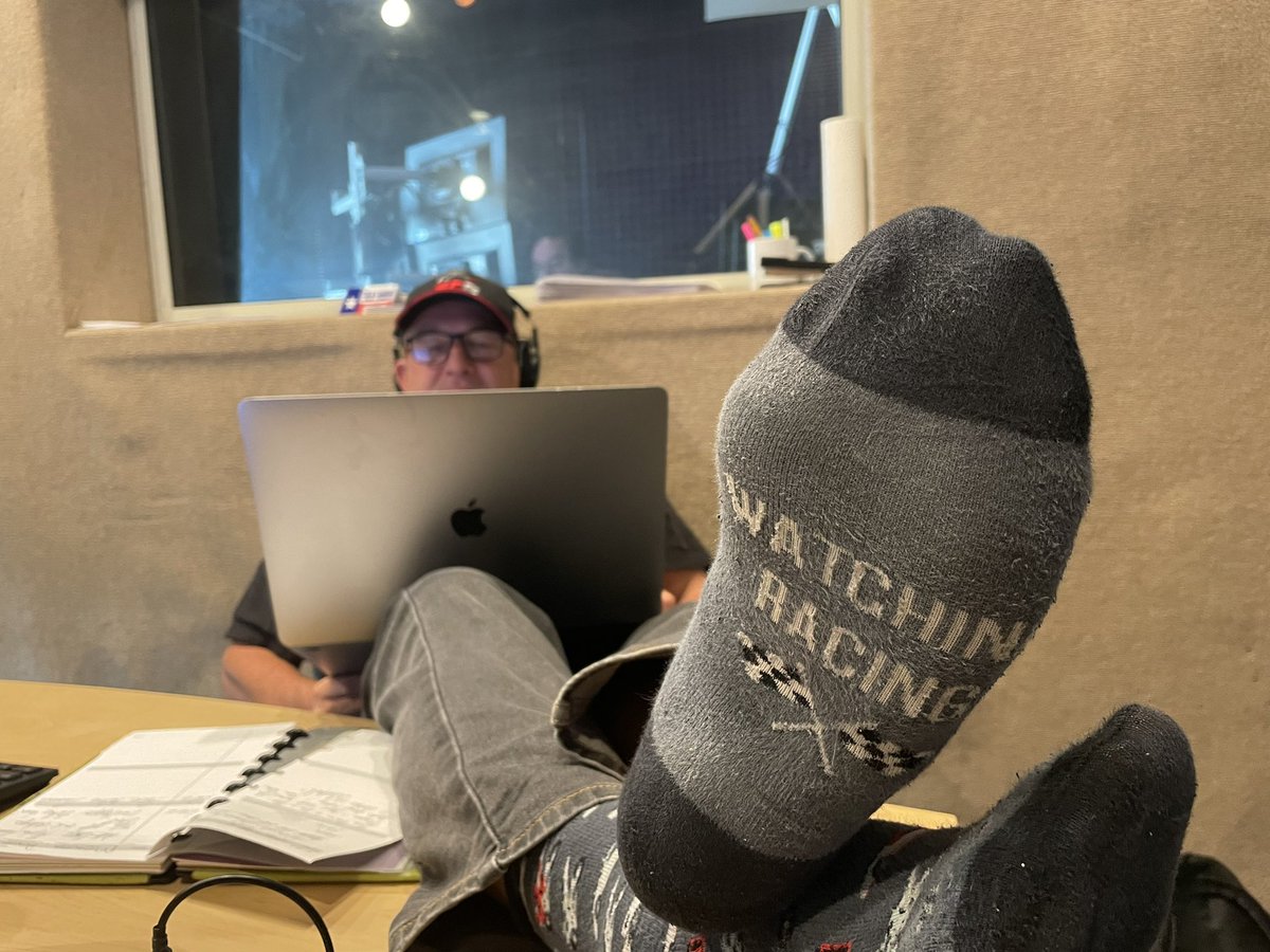 Speedcaster's tweet image. Jonny Green head to toe dedicated to the cause. #F1 #ItalianGP