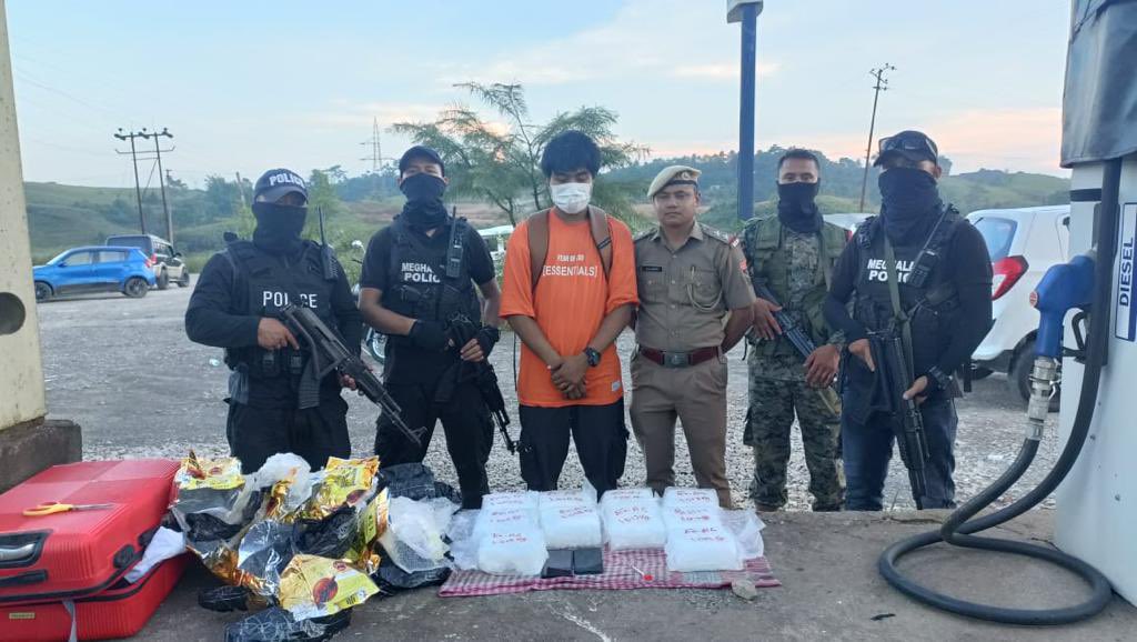 SangmaConrad's tweet photo. Counter narcotics operations by @MeghalayaPolice in full swing!
Vigilant @ejhpolice nabbed one shrewd interstate drug trafficker and seized a staggering ₹15 Crore worth of Crystal Meth (10.16Kg), a potent and deadly drug. Hunt for linkages is on. Well done @lrbishnoiips and his team. 
Today's seizure is a testimony of our unwavering commitment to eradicate drug menace.Lets all rally together and pledge to create #DrugFreeMeghalaya
@HMOIndia
 @Narcoticsbureau 
@PTI_News
@ANI
@PIB_India
@PIBShillong