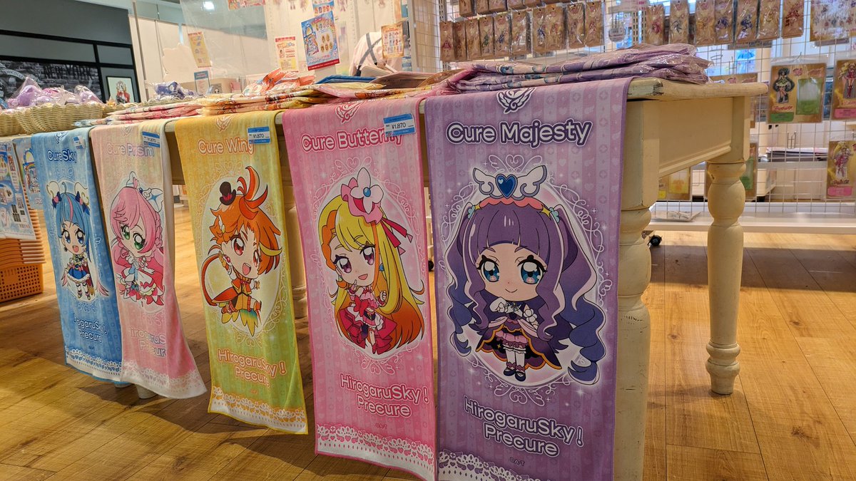 キュアマジェスティ「突如現れた謎のプリキュア、キュアマジェスティ。越谷レイクタウンのプリキュアショッ」|時止ざまおのイラスト