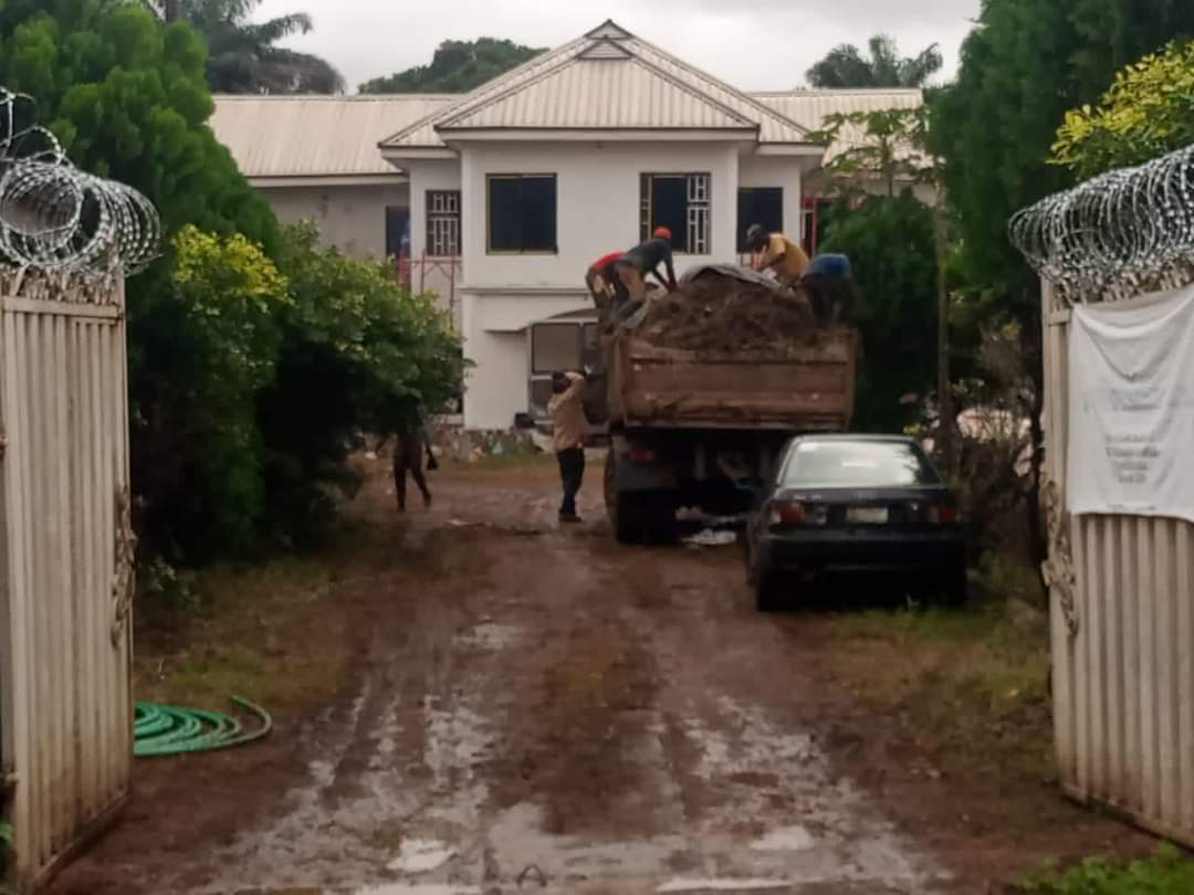 odoslala's tweet photo. The deputy governor of Edo State, Philip Shaibu, has reportedly been relocated to a separate building outside the Government House.
 The new office is situated at No. 7, Dennis Osadebey Avenue, close to the Government House. https://t.co/md9usXkaxL