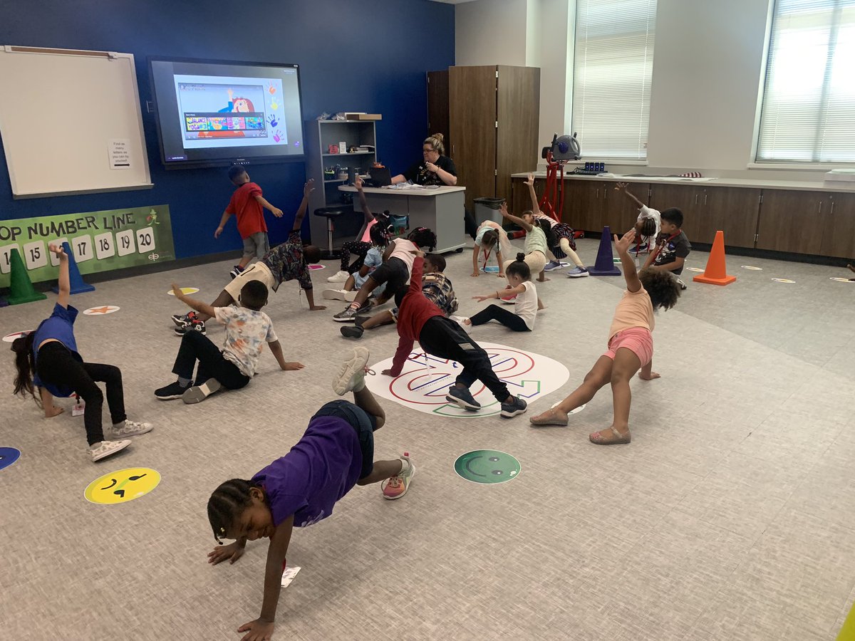 BrosnahanES's tweet image. What a great first week ever @BrosnahanES It’s going to be an AWESOME school year for our broncos! @CyFairISD #BroncoTough