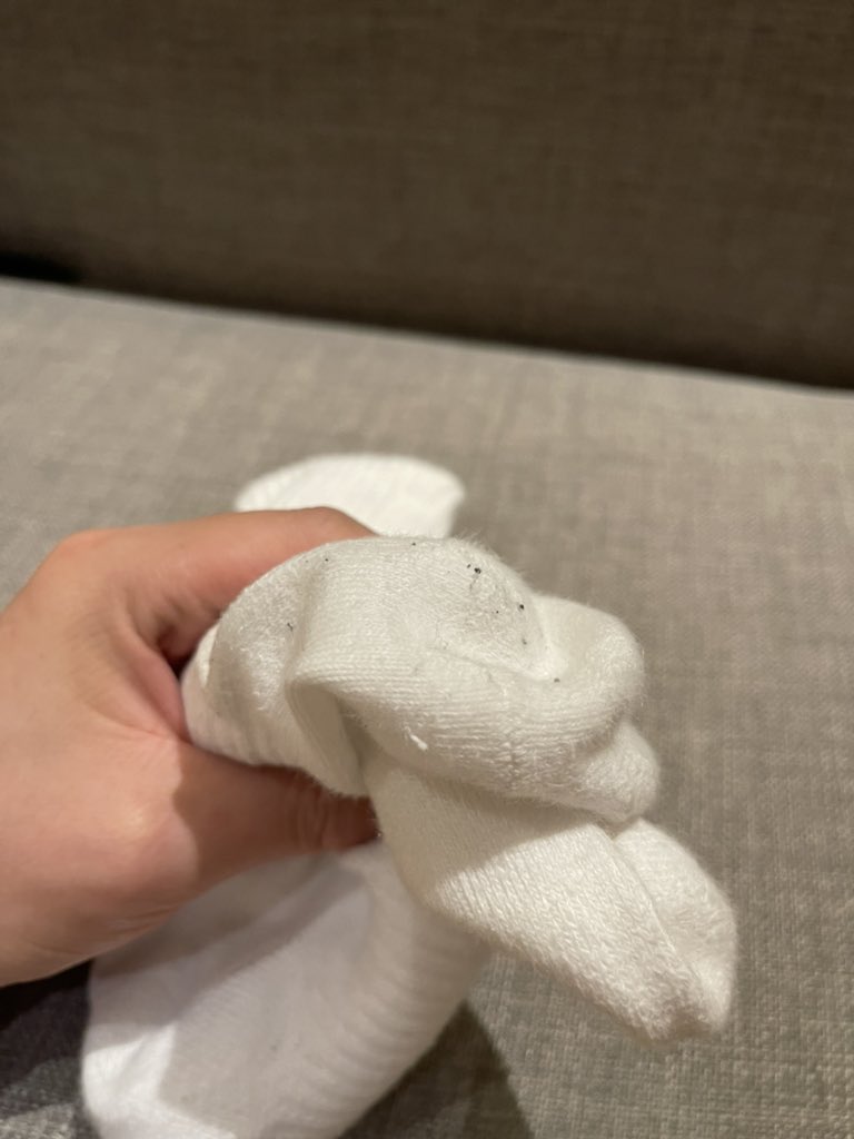 litipinbj's tweet photo. 惦记了兄弟一天的🧦  晚上终于能享用了 果然穿一天还是有味道的 好想跪着让他踩啊 https://t.co/jUHarNXp7q