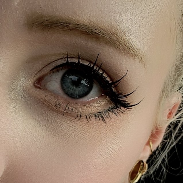 Hab mir heute zum ersten Mal die unteren Wimpern auf gemalt