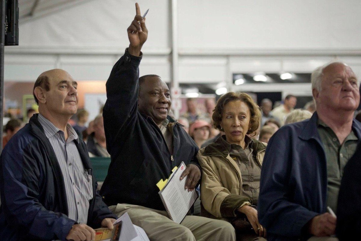 How many of us the unvaccinated gang against COVID are still 101% health despite them telling us that we were going to die. 

Retweet To Show proof of life.