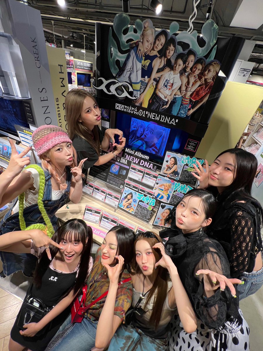 📷️ #XG

We had so much fun going around Shibuya and seeing all the cute messages and photos in display!🫣💝
Thank you so much for having us!  
NEW DNA coming soon🧬👽
Love you ALPHAZ!!