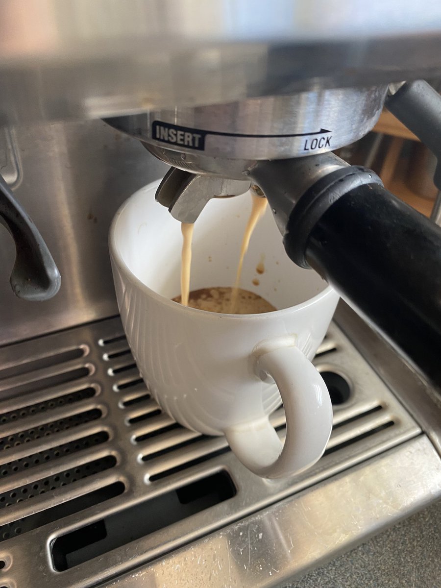 FJRullan's tweet photo. Un café lleno de paz y bendiciones en domingo! https://t.co/1imZG61fdM