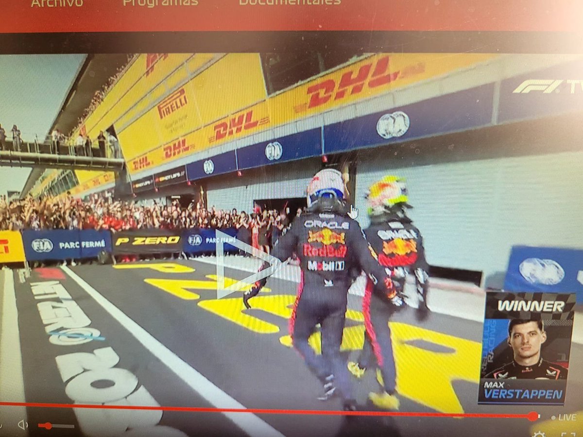 JesusFernanz91's tweet photo. @Salma_DelToro Toma nalgada jajaja. 
De max a Checo https://t.co/MsBTYnytKD