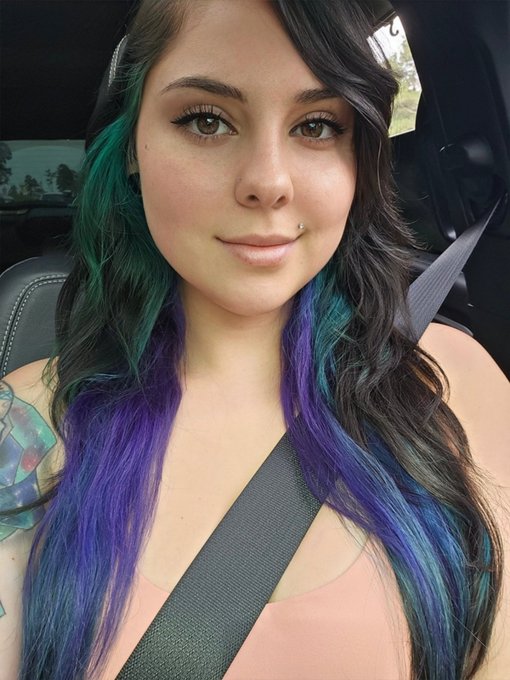 There Soooo many new videos on my OhEff. If you're not subscribed, your cock is definitely sad.. https://t