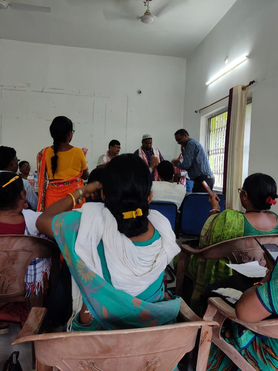 JhJrpss's tweet photo. ट की राशि रसोईया का मानदेय और सुदूर पाट क्षेत्र में चुनिन्दा विद्यालयों में बायोमैट्रिक की समस्या प्रखण्ड शिक्षा प्रसार पदाधिकारी का रुखा व्यवहार की शिकायत जिला शिक्षा अधीक्षक महोदया से करने का अनुरोध किया गया l https://t.co/Y7rs8nMu58