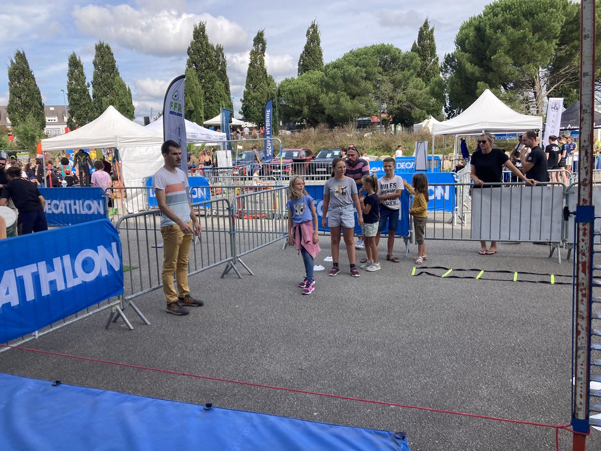 Beaucoup de monde sur le stand du Lorient Athletisme Club lors du VITAL du <a href="/Decathlon/">Decathlon</a> de la <a href="/VilledeLorient/">Ville de Lorient</a> 
Vois aussi rejoignez-nous 
Infos 0661938155 / lorientathletismeclub@gmail.com