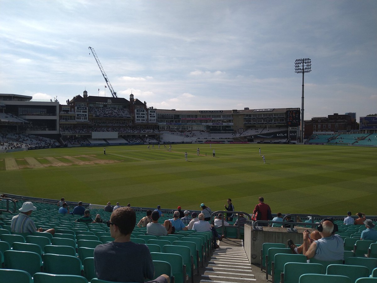nickxt's tweet image. Lovely September day for some cricket at The Oval