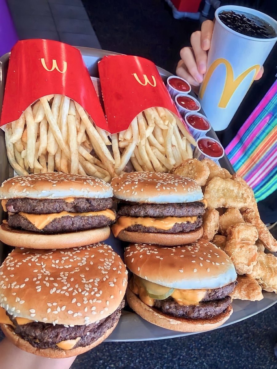 llil9ee's tweet image. McDonald’s 🍟