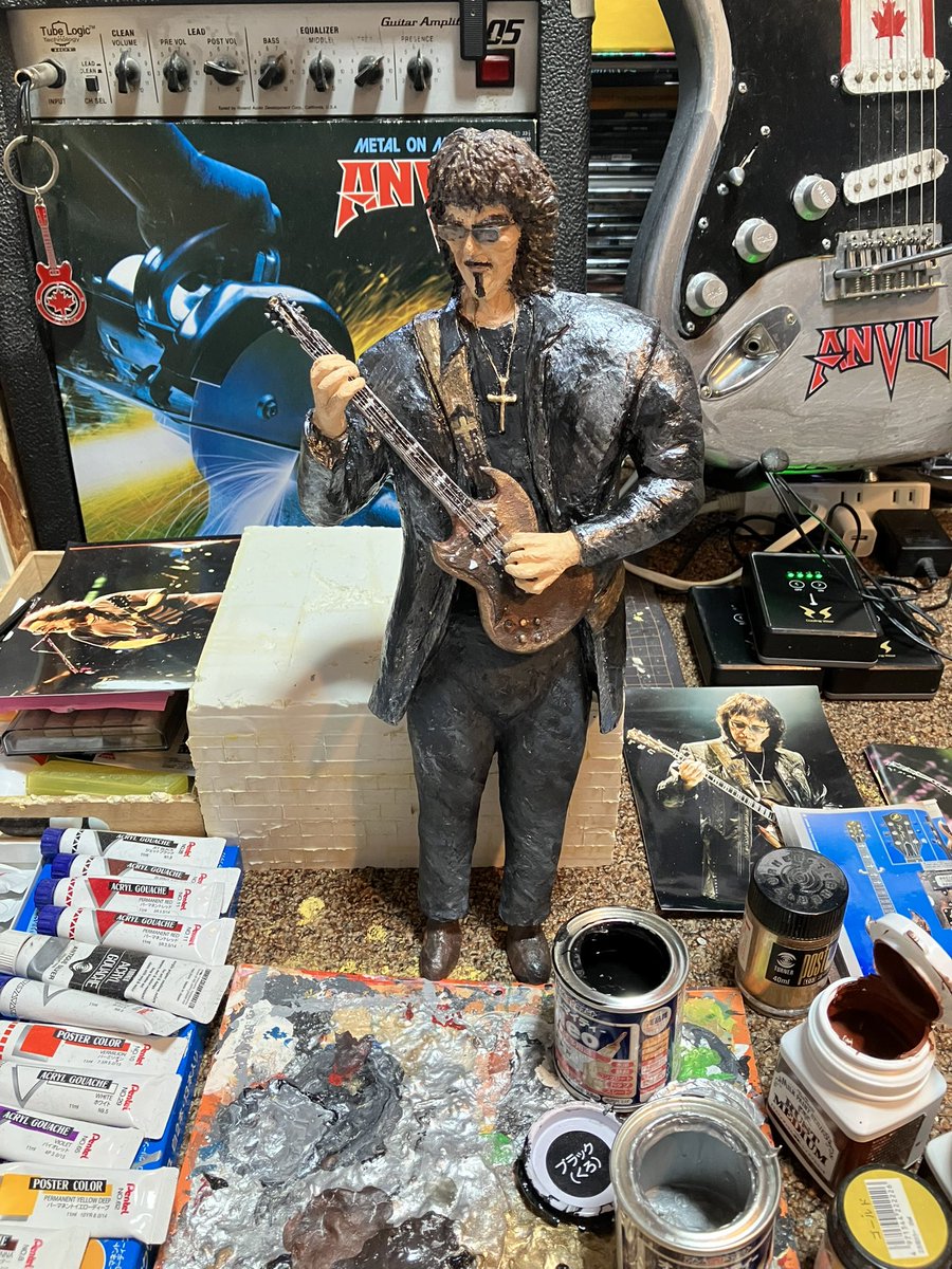 yujiiji2's tweet photo. Tony Iommi sculpture Completion for now...!
#BlackSabbath #Ionman https://t.co/KqhOqc0ycj