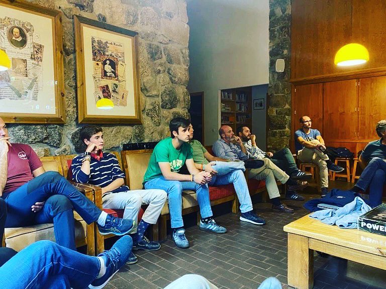 ClubPalomeras's tweet photo. Arranca el año en Palomeras y aquí estamos preparando con mucha ilusión todas las actividades culturales y formativas de los socios y las familias!!
#ganasdecomenzar https://t.co/mv3N7tH7ff
